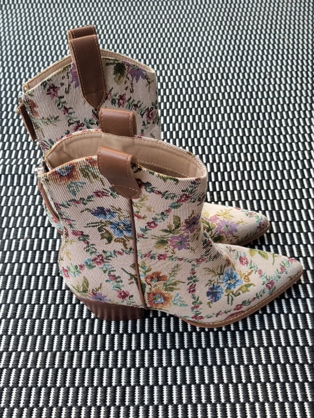 Altar'd State Demi Floral Tapestry Boot - Picture 3 of 8